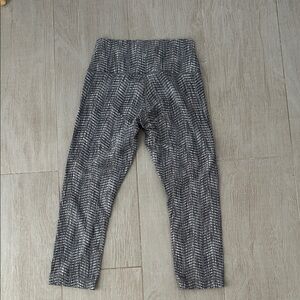 Lululemon Athletica Gray Patterned Leggings